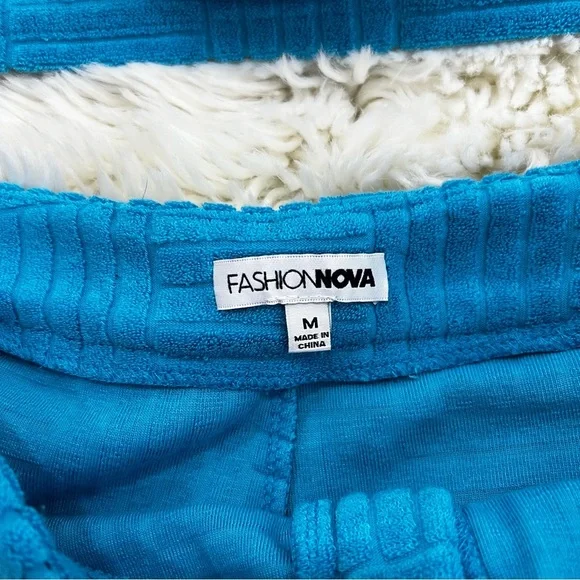 Fashion Nova Teal Textured Beach Set - Picture 3 of 6